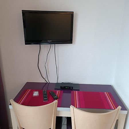 Studio Proche Gare Avec Parking Lourdes Ngoại thất bức ảnh